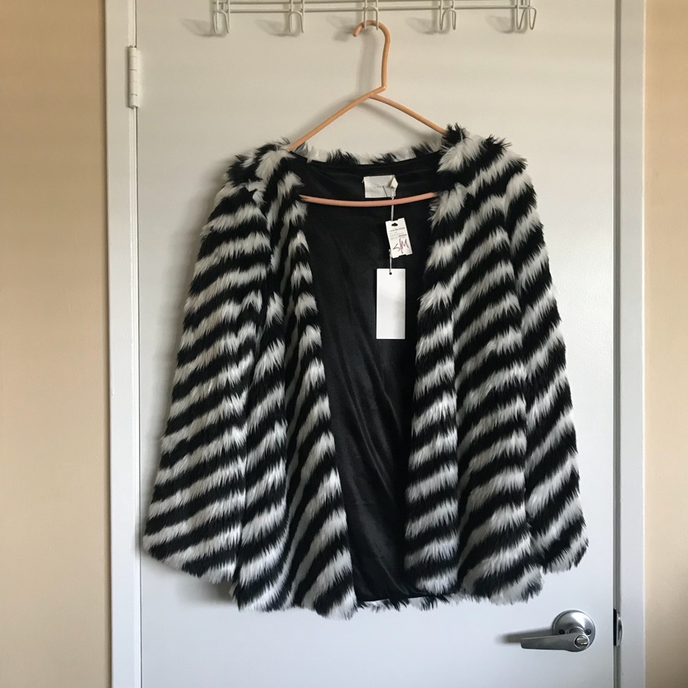 NWTS nasty gal wild striped fur jacket s/m - Picture 6 of 8